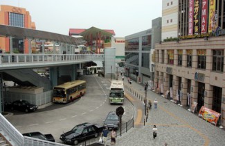 小田急線、相鉄線海老名駅